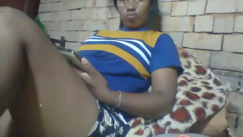 Snapshot of minie4tina chatting on 01.13.25 Minie4Tina online show from 01.13.25