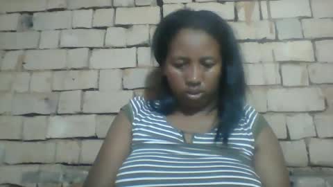 Snapshot of minie4tina chatting on 01.15.25 Minie4Tina online show from 01.15.25