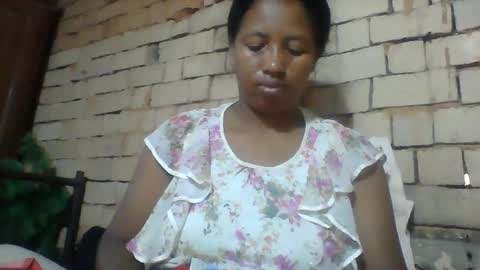 Snapshot of minie4tina chatting on 01.19.25 Minie4Tina online show from 01.19.25