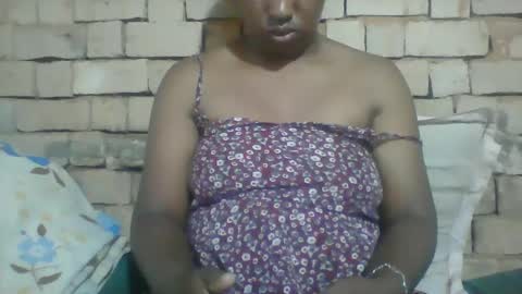 Snapshot of minie4tina chatting on 01.28.25 Minie4Tina online show from 01.28.25