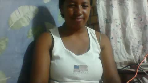 Snapshot of minie4tina chatting on 02.08.25 Minie4Tina online show from 02.08.25