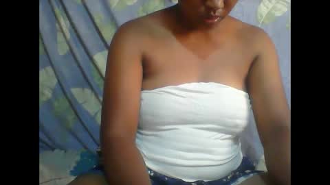 Snapshot of minie4tina chatting on 03.01.25 Minie4Tina online show from 03.01.25