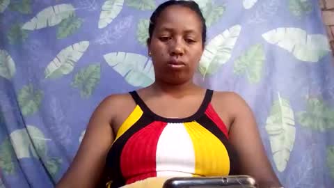 Snapshot of minie4tina chatting on 03.08.25 Minie4Tina online show from 03.08.25