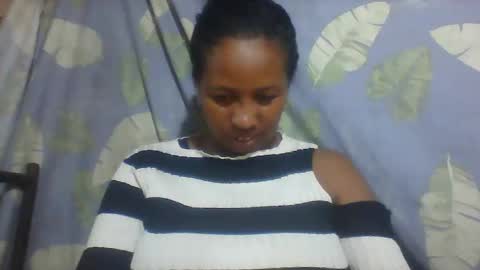 Snapshot of minie4tina chatting on 03.08.25 Minie4Tina online show from 03.08.25