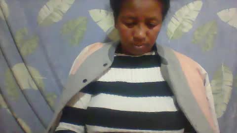 Snapshot of minie4tina chatting on 03.10.25 Minie4Tina online show from 03.10.25