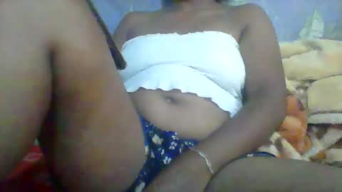 Snapshot of minie4tina chatting on 03.12.25 Minie4Tina online show from 03.12.25