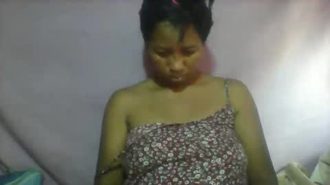 Snapshot of minie4tina chatting on 09.30.25 Minie4Tina online show from 09.30.25