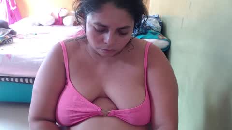Snapshot of minnie_bbw69 chatting on 05.09.26 Andrea online show from 05.09.26