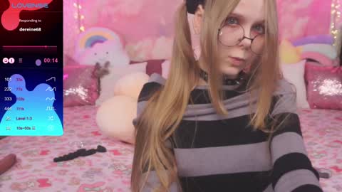 Snapshot of minx_girll chatting on 12.03.24 Vikki online show from 12.03.24