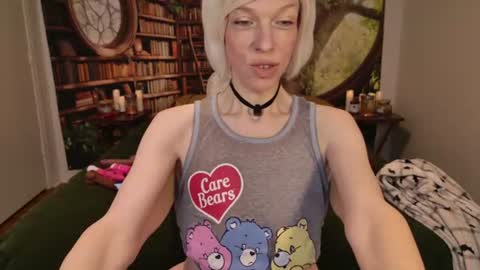 Snapshot of minxtessarae chatting on 06.20.26 Tessa Rae online show from 06.20.26