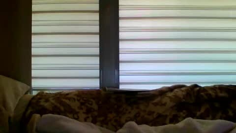 Snapshot of mir4oboi chatting on 11.12.25 MIro1611 online show from 11.12.25