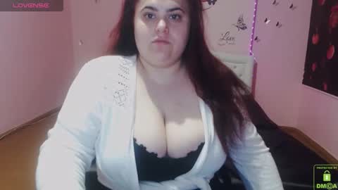 Snapshot of mira_cle_ chatting on 05.11.26 mira_cle_ online show from 05.11.26