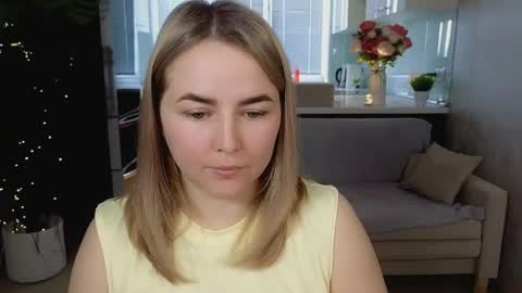Snapshot of mira_mermayd chatting on 04.23.26 Mira online show from 04.23.26