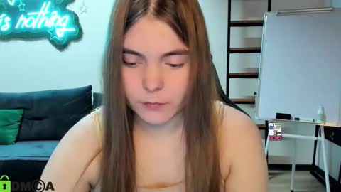 Snapshot of miraa_bloom chatting on 01.06.26 miraa_bloom online show from 01.06.26