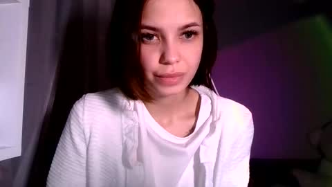Snapshot of miralapics chatting on 04.22.26 MiraLaPics online show from 04.22.26