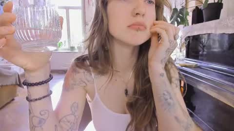 Snapshot of miranda2_0 chatting on 11.08.25 miranda2_0 online show from 11.08.25