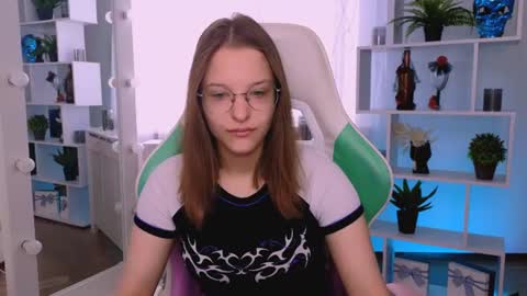 Snapshot of miranda__low chatting on 07.15.26 Miranda online show from 07.15.26