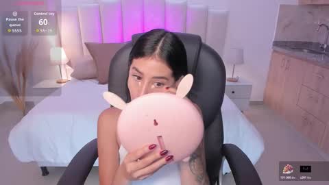 Snapshot of miranda_crawfor chatting on 11.26.25 miranda_crawfor online show from 11.26.25