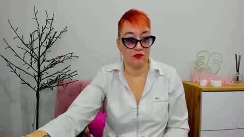 Snapshot of mirandagill chatting on 02.27.25 mirandagill online show from 02.27.25