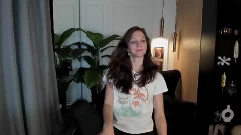 Snapshot of mirandaglow chatting on 06.28.26 Miranda online show from 06.28.26