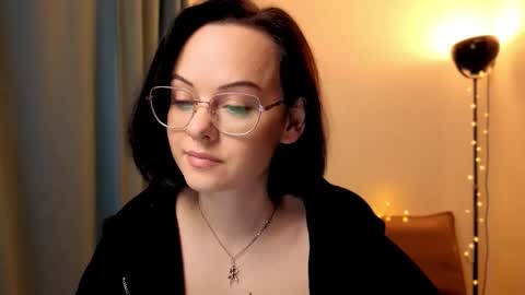 Snapshot of miraskyy chatting on 11.06.25 MiraSkyy online show from 11.06.25