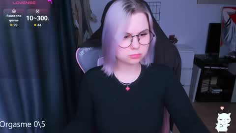 Kira online show from 04.03.26