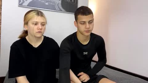 Snapshot of mirelcouple chatting on 02.19.26 mirelcouple online show from 02.19.26