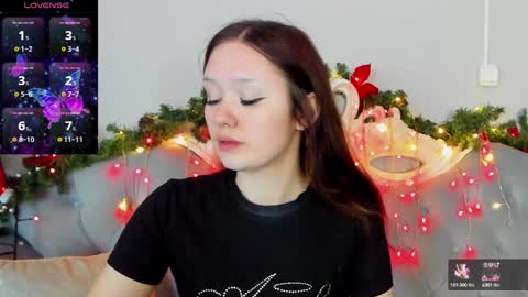 Snapshot of miriamwhite chatting on 12.25.24 Miriam WhiteF online show from 12.25.24