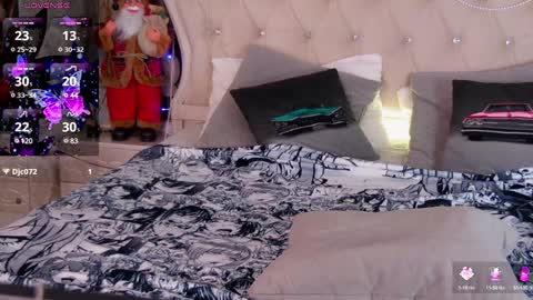 Snapshot of miriamwhite chatting on 12.29.24 Miriam WhiteF online show from 12.29.24