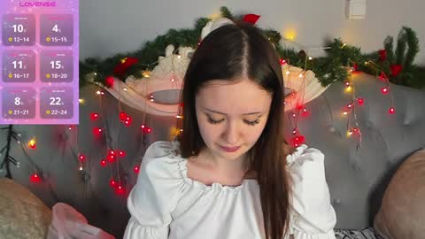 Snapshot of miriamwhite chatting on 01.12.25 Miriam WhiteF online show from 01.12.25