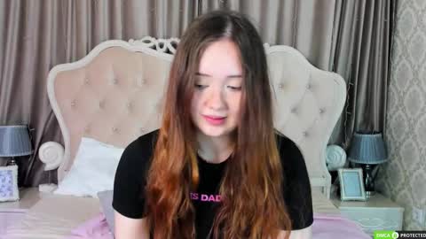Snapshot of miriamwhite chatting on 09.16.25 Miriam WhiteF online show from 09.16.25