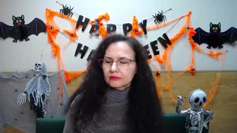 Miroslava Happi online show from 10.26.25