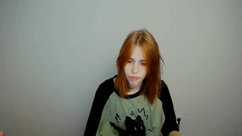 Snapshot of misaki_chan_ chatting on 10.19.25 misaki_chan_ online show from 10.19.25