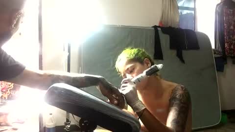 Snapshot of mishoneares chatting on 12.15.24 Mishone y Ares online show from 12.15.24