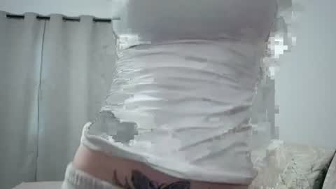 Snapshot of mishymoon chatting on 07.18.26 Elora online show from 07.18.26