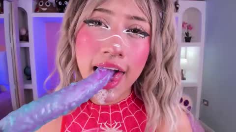 Megan online show from 11.25.25