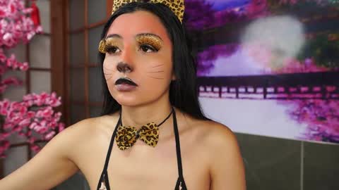 Anastisia online show from 10.31.25