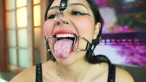 Anastisia online show from 11.21.25