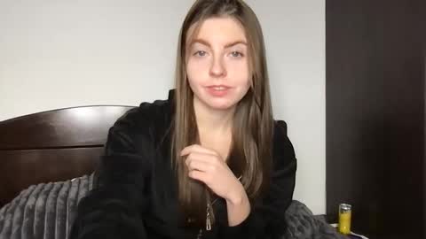 Snapshot of miss_angel_ chatting on 12.14.25 miss angel online show from 12.14.25