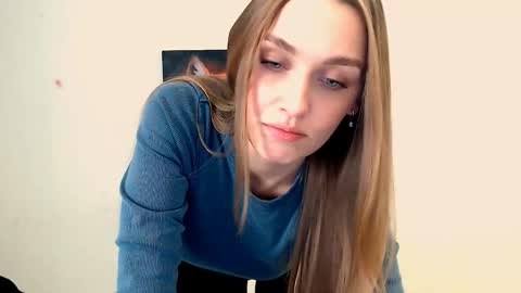 Snapshot of miss_angelina_ chatting on 10.07.25 Angelina online show from 10.07.25