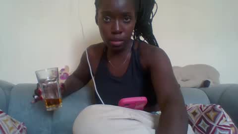 Snapshot of miss_atitude chatting on 09.22.25 miss_atitude online show from 09.22.25