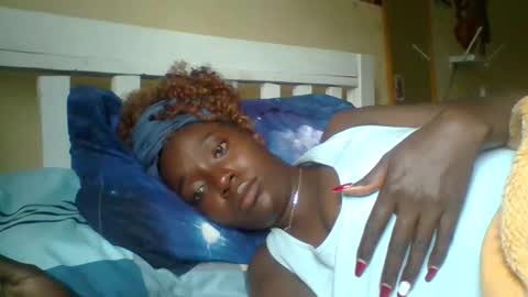 Snapshot of miss_atitude chatting on 09.27.25 miss_atitude online show from 09.27.25