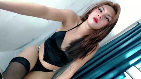 Snapshot of miss_bella69 chatting on 09.23.25 miss_bella69 online show from 09.23.25