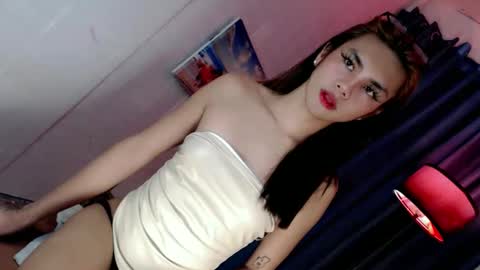 Snapshot of miss_bella69 chatting on 10.01.25 miss_bella69 online show from 10.01.25