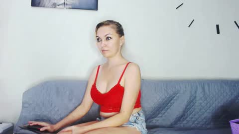 Snapshot of miss_blonde1 chatting on 05.05.26 miss_blonde1 online show from 05.05.26
