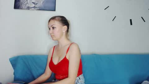 Snapshot of miss_blonde1 chatting on 05.22.26 miss_blonde1 online show from 05.22.26