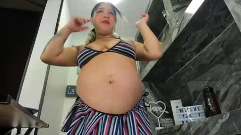 Snapshot of miss_danika chatting on 04.23.26 Danika online show from 04.23.26