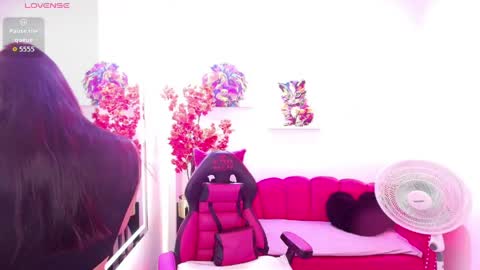 Snapshot of miss_dolly1 chatting on 05.25.26 Melanie online show from 05.25.26