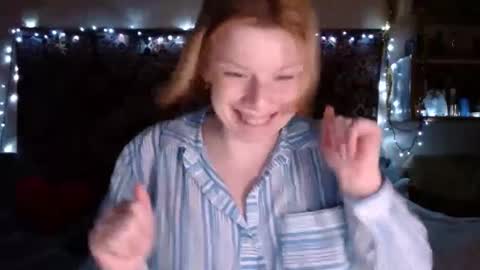 Snapshot of miss_elistia_ chatting on 12.10.24 Elis online show from 12.10.24