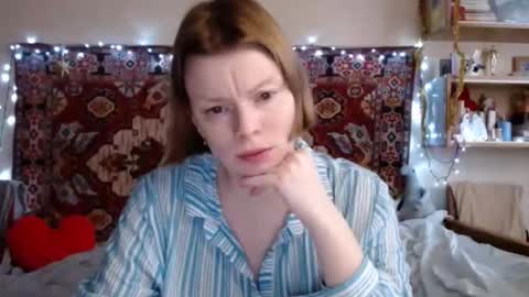 Snapshot of miss_elistia_ chatting on 12.16.24 Elis online show from 12.16.24